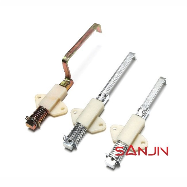 Elevator triangle lock top rod